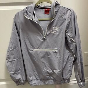Nike Light Gray Pullover Jacket Boys size Large - windbreaker